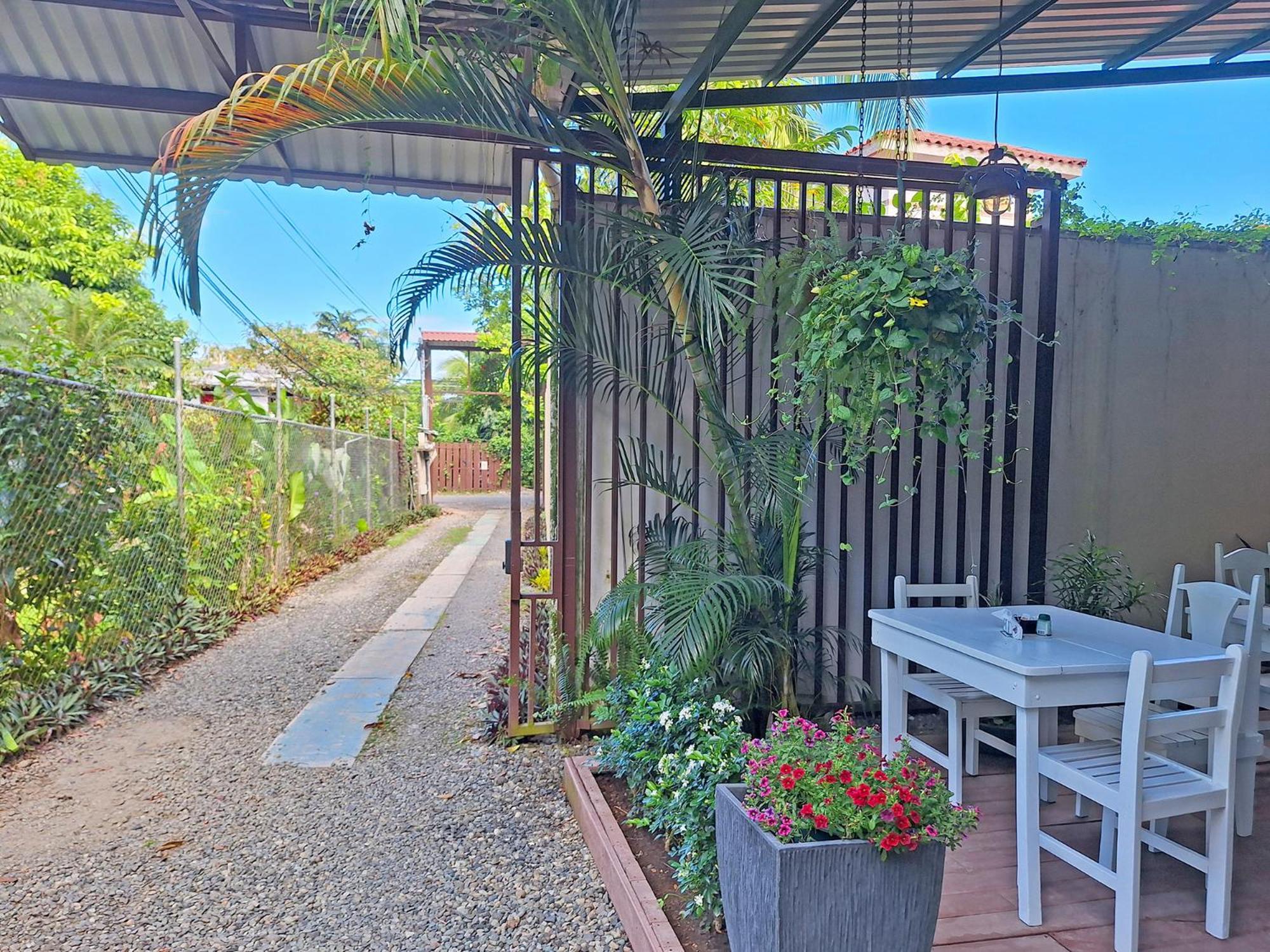 Infiniti Hotel Puerto Viejo de Talamanca Kültér fotó